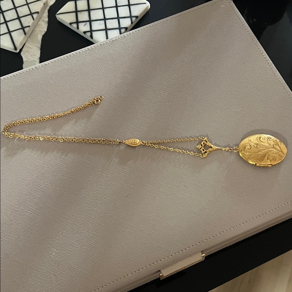 Gold Flower Oval Locket Necklace - Picture 6 of 6